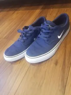 Nike ネイビー スニーカー