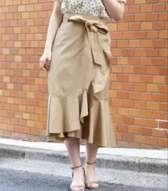 ストロベリーフィールズ　新品　スカート