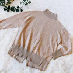 美品 IEDIT フェリシモ ハイネック ニットベージュ M ゆったり体型カバー