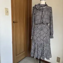 3連休特別価格！【超美品】フリル付き黒白チェックスカートセットアップ