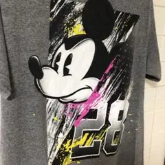 DISNEY ミッキーマウス28 グレーグラフィックTシャツ Lサイズ
