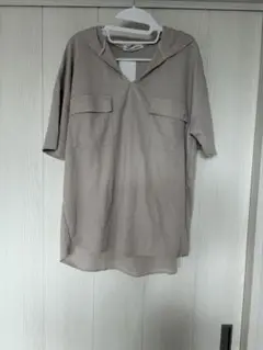 新品アルファベッツアルファベットフード付き Tシャツ