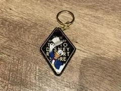 ディズニーストア　シークレットキーチェーン　ドナルド
