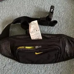 Nike ウエストバッグ 黒 反射素材付き