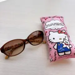ハローキティコラボ　サングラス　ケース付き