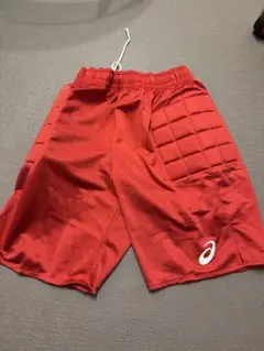 ASICS ゴールキーパー用　パッド付き 赤　ハーフパンツ　未使用