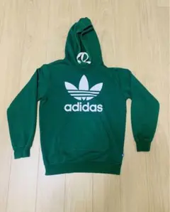 adidas フード付きトレーナー グリーン