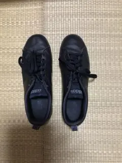 adidas ブラック スニーカー LL