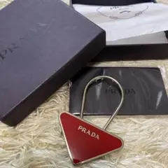 PRADA プラダ キーリング キーホルダー バッグチャーム 赤 レッド