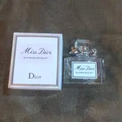 Dior 香水 ブルーミングブーケ オードゥトワレ 5ml