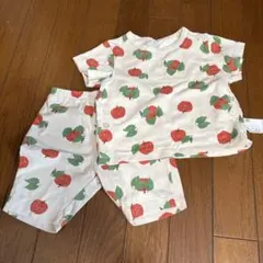 ユニクロ リンゴ柄ベビーパジャマセット 80
