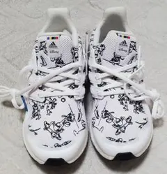 【新品未使用】adidas ウルトラブースト　ＤＮＡ×ディズニー22.5cm