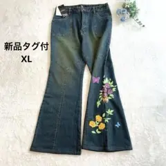 フラワー刺繍フレアデニムパンツ　ブーツカット　Gパン 花柄　ズボン　紺色　ＬＬ
