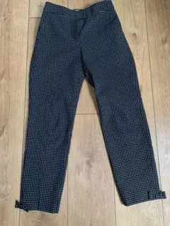 【美品】トッカ　スクエアドット　クロップドパンツ　黒　裾リボン付き