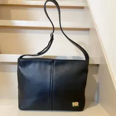 Nina Ricci ニナリッチ 黒 レザー ショルダーバッグ ワンショルダー
