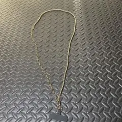 スマホショルダー　フォンタブ　ストラップ　ゴールド　ネックレスにも
