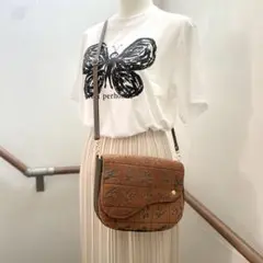⚮̈ミナペルホネン　Lulu small いっぱいポッケのフラップポシェット