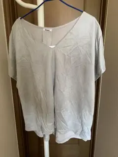 ライトグレー Vネック 半袖Tシャツ