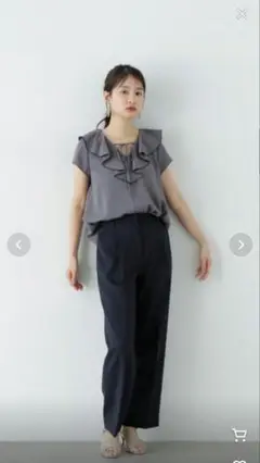 N.（N. Natural Beauty Basic）バイカラーフレアーブラウス