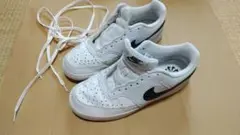 ナイキと、プーマ。