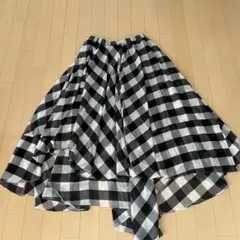 JEANASIS 黒と白のチェック柄 アシンメトリースカート
