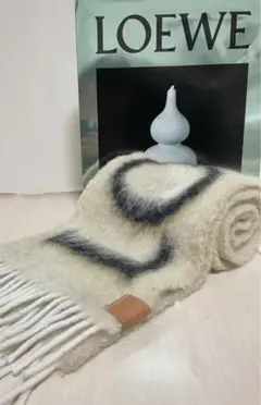 新作 LOEWE ロエベマフラー