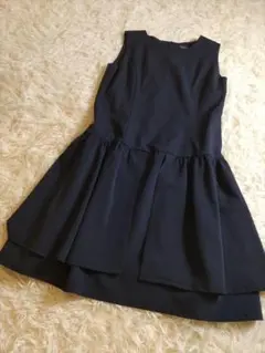 美品♡ティアクラッセ　ノースリーブ2段フレアワンピース　9号Mサイズ