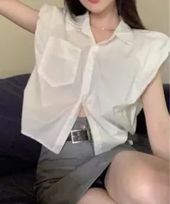 LYEON ホワイト クロップドシャツ FREE