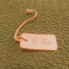 Felisi フェリージ　レザー タグ