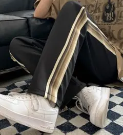 Item thumbnail for item 5422d3a2-5e6f-4ec8-8e23-ce41afc29029