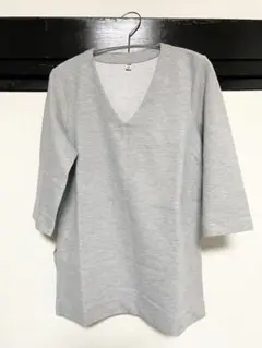 ユニクロ　Ｖネック　七分丈　グレー　Mサイズ