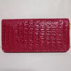 赤いクロコダイル風長財布
