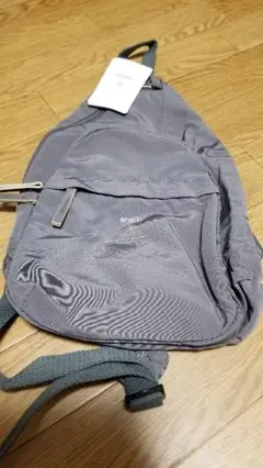 アロネグランデ　ボディバック　グレー
