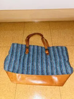 Item thumbnail for item 41fee0be-cec2-4432-b660-f5274d584816