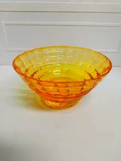キタイチガラス　　美しいオレンジ色の器