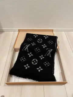 LOUIS VUITTON ルイヴィトン エシャルプ ロゴマニア マフラー