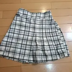 ★ピンクラテ　白系 チェック柄 ハーフパンツ