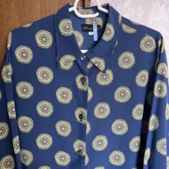 ネイビー 円形模様 長袖シャツ 紺色