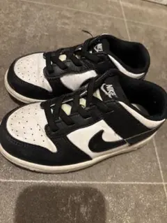 Nike ブラック/ホワイトパンダダンクスニーカー