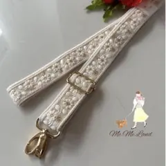 インド刺繍リボンスマホショルダー　ホワイト