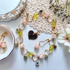 Item thumbnail for item e6214cc0-4de7-4189-aec6-429cdff1b6d6