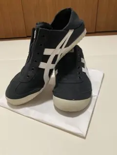 OnitsukaTiger 1183A437002 BlackWhite25cm