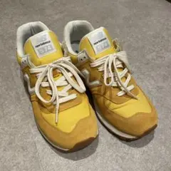 ニューバランス574 イエロー