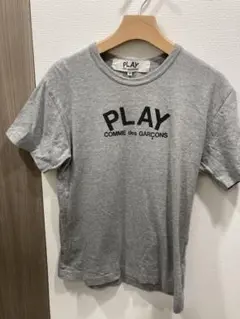 プレイコムデギャルソンのTシャツ