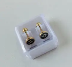 ロゴピアス ゴールド ネジ式