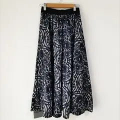 〈style color size qonteat 〉ロングスカート紺　レースＦ