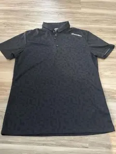 Taylormade パターン入り黒ポロシャツ