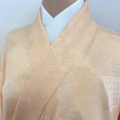 【和】16280o 色無地　一つ紋　古典花地紋　無地感　シンプル　正絹　着物