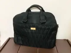 ボストンバック　ブラック　サイズ 縦32㎝ × 横 40㎝ × 底マチ 18㎝