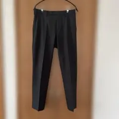 ダークグレー スラックス